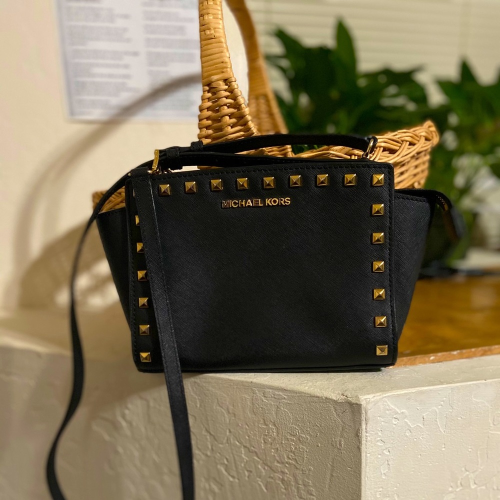 Authentic Michael Kors crossbody purse